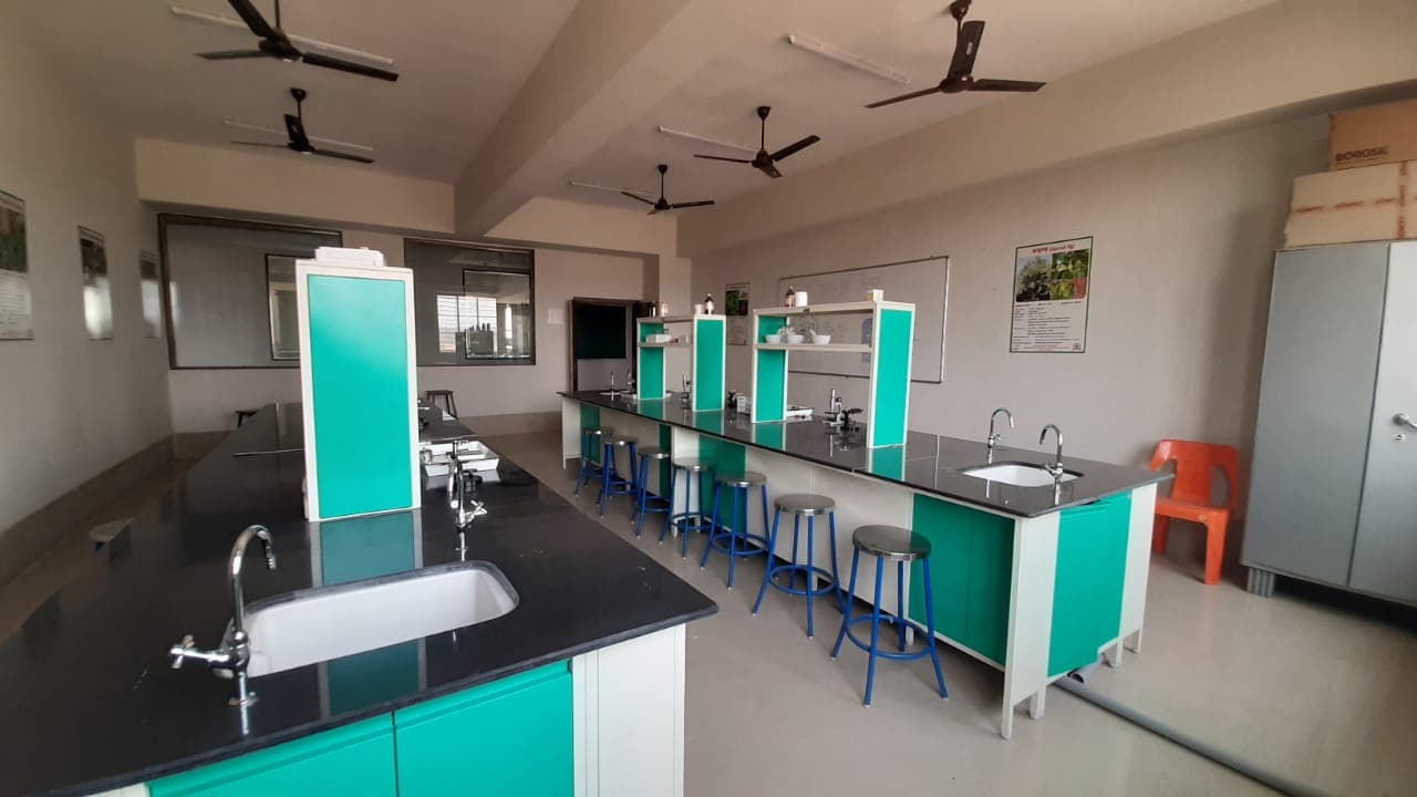 Dravyaguna Vidnyana Gallery Image 3